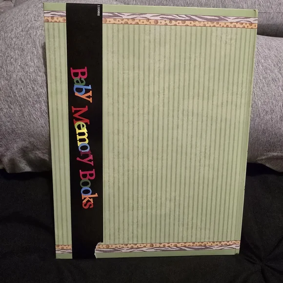 Adorable Animal Themed Baby Memory Book - Picture 2 of 5